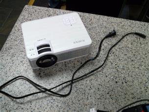 xiaoya mini projector